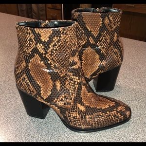 Zara basic collection Snake Skin Print Leather boots